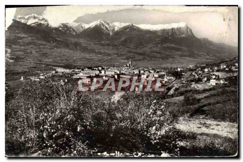 Postcard Old Embrun (H A) 870 m alt general view and mountain Morgon