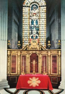 Postcard St. Paul's Cathedral The American Memorial Chapel Topical Press Pub.