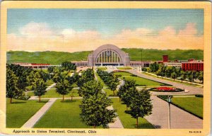 Postcard TRAIN STATION SCENE Cincinnati Ohio OH AL1705