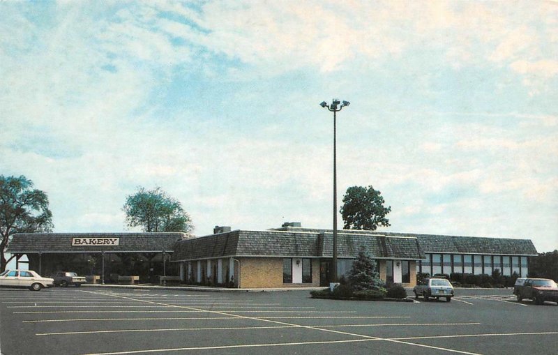 FRANCONIA, Pennsylvania PA   FAMILY HERITAGE RESTAURANT~Bill Freed  Roadside