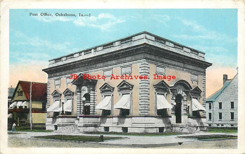 4 Postcards, Oskaloosa Iowa, Various Scenes, School-Post Office-Court House
