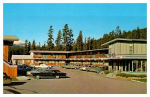 Postcard MOTEL SCENE Jasper Park Alberta AB AU2028