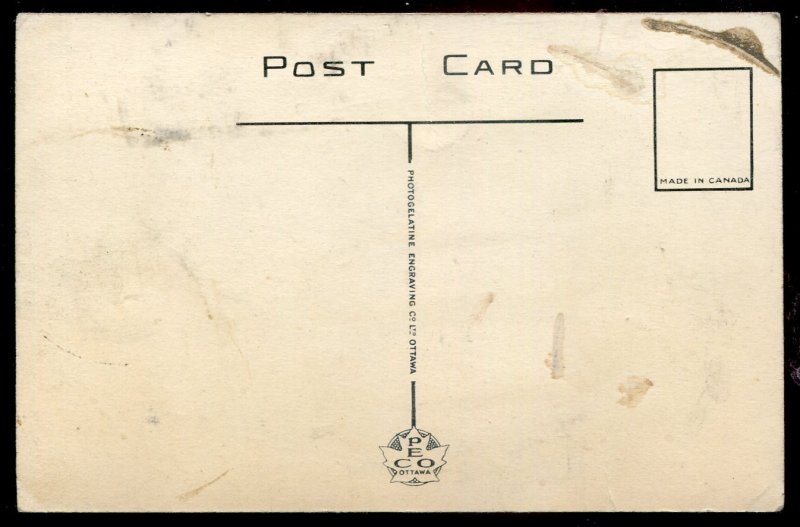 h2576 - SASKATOON Saskatchewan Postcard 1930s University.