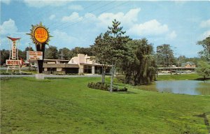 Cleveland Ohio 1966 Postcard The Rainbow Motel