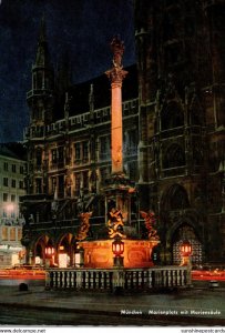 Germany Muenchen Marienplatz mit Mariensaeule