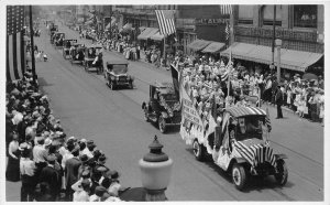 J35/ Richmond Indiana RPPC Postcard c1910 Patriotic Parade Flag Car Kids 99