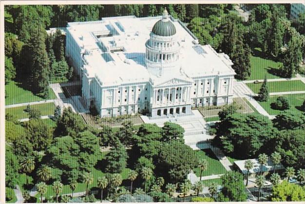 California Sacramento State Capitol Building and Capitol Park