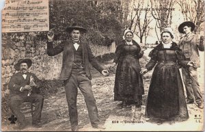 Bourrée D'Auvergne Croisement Men and Women Dancing Vintage Postcard C217