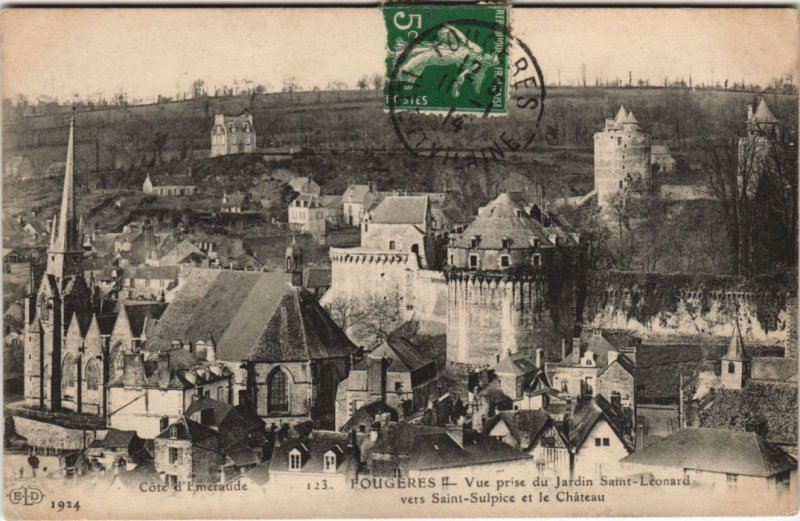 CPA Fougeres vue prise du Jardin St Leonard (1237684)