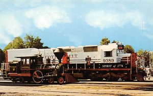 Southern Pacifics Spirit of 1776 and C. P. Huntington Railroad, Train Postcard