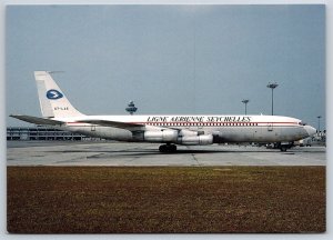 Airplane Postcard Ligne Aerienne Seychelles Airways Airlines Boeing 707-323B FQ4