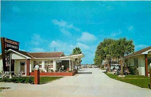 Fl Daytona Beach Florida Rivershore Cottages Dexter Hippostcard
