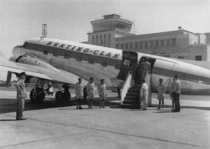 A158 Aircraft Hunting Clan Airline People Embarking postcard