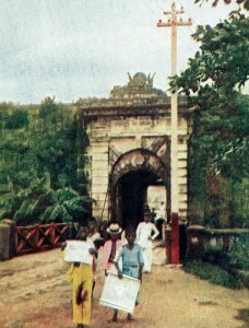 Manila P.I. Postcard Old Gateway Philippines Islands People Unposted