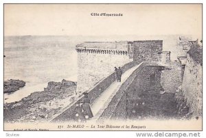 Cote d'Emeraude, St.MALO, La Tour Bidouane et les Remparts, Ille et Vilaine, ...