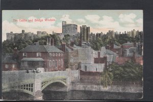 Berkshire Postcard - The Castle and Bridge, Windsor    RS10514