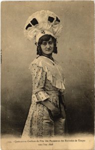CPA Environs de TROYES - Costume et Coiffure de Fete des Paysannes (71849)