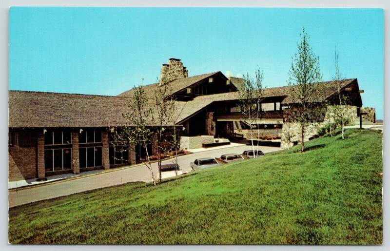 Cambridge (Lore City) Ohio~Salt Fork State Park Lodge~1960s Postcard 