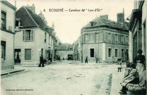 CPA Ecouche - Carrefour du Lion d'Or (259227)