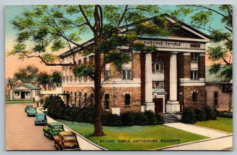 Hattiesburg  Mississippi  Free Masons  Masonic Temple WW2 Army T5 1943  Postcard