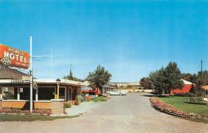 POCATELLO, ID Idaho    HOWELL MOTEL    Roadside   c1950's Chrome Postcard