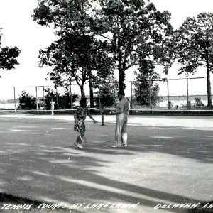 1940s Delavan Lake, Wis Lake Lawn Tennis Courts Vtg Real Photo Postcard RPPC A2