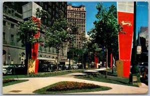 Detroit Michigan 1950s Postcard Washington Boulevard & The Hotel Statler