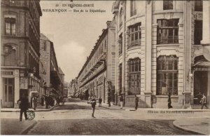 CPA Besancon Rue de la Republique FRANCE (1099115)