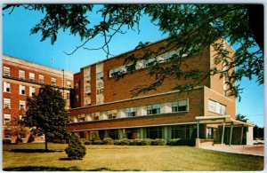 c1960s Waterloo, IA Allen Memorial Hospital Chrome Photo Postcard Unposted A61