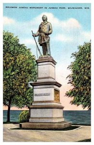 Postcard MONUMENT SCENE Milwaukee Wisconsin WI AS8756