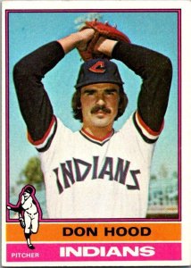 1976 Topps Baseball Card Don Hood Celveland Indians sk13483