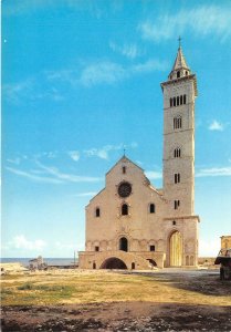 br108628 la cattedrale romanica trani italy