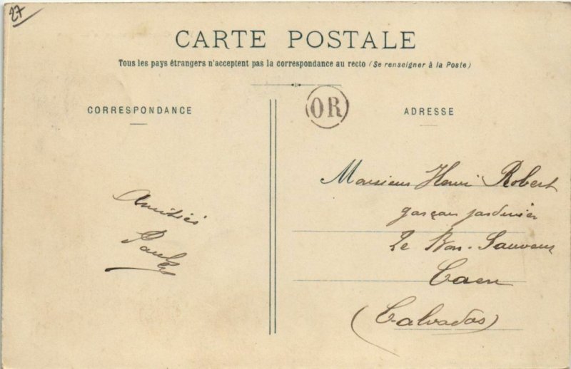 CPA BERNAY Casernement de la Cidrerie (1149028)