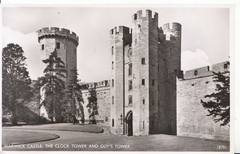 Warwickshire Postcard - Warwick Castle - Clock Tower & Guy's Tower - Ref ZZ4691