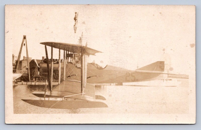 J99/ Interesting RPPC Postcard c1910 Early Float Plane Airplane Biplane 147