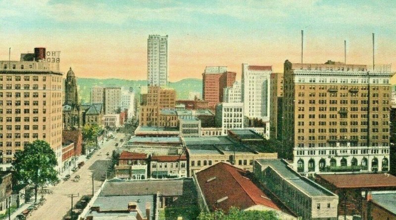 Postcard Birdseye View of Business Section in Birmingham, AL.      aa2