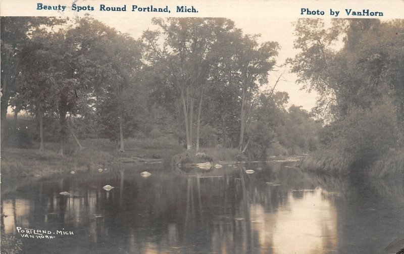 G21/ Portland Michigan RPPC Postcard 1919 Beauty Spots Round Lake