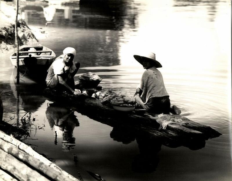 brazil, MANAOS, River Life (1943) Large 9.4 x 7.8 inch Real Photo (1) 