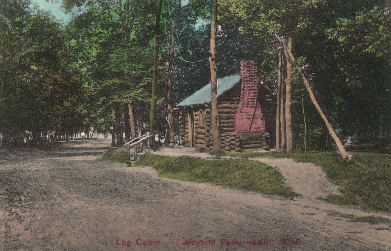 Vintage Postcard Log Cabin Wooden House Lafayette Park Austin Minnesota M.N.