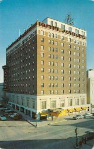 TOPEKA, KS Kansas   HOTEL JAYHAWK   Roadside   50's CARS  Chrome Postcard