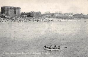 B31/ Atlantic City New Jersey NJ Postcard c'10 Ocean Front Young's Pier Boat