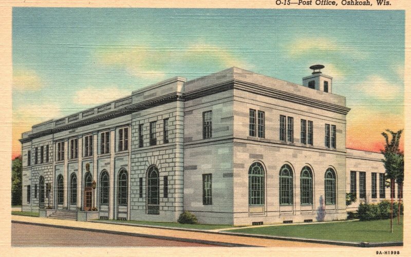 Vintage Postcard 1930's Post Office Building Oshkosh Wisconsin Wis