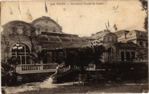 CPA VICHY Terrasse et Facade du Casino (267334)