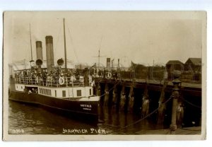 497875 UK Harvich pier Suffolk ship Vintage photo RPPC