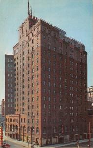 Cleveland Ohio~Manger Hotel on E 13th Street @ Chester Avenue~50s Pickup Truck