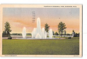 Muskegon Michigan MI Postcard 1944 Fountain in Memorial Park