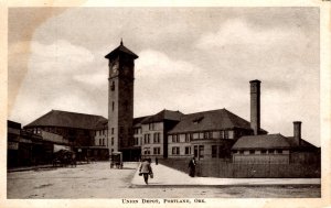 Portland, Oregon - Man walking to the Union Railroad Depot - c1908