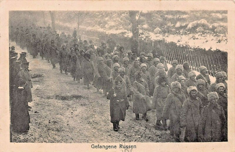 GEFANGENE RUSSEN-RUSSIAN PRISONERS-1915 GERMAN WW1 GEBR. SCHMID PHOTO POSTCARD