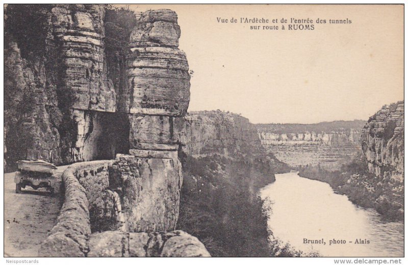 Vue de l'Ardeche et de l'entree des tunnels sur route a RUOMS, Ardeche, Franc...