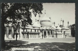 Sussex Postcard - The Royal Pavilion, Brighton    RS7484